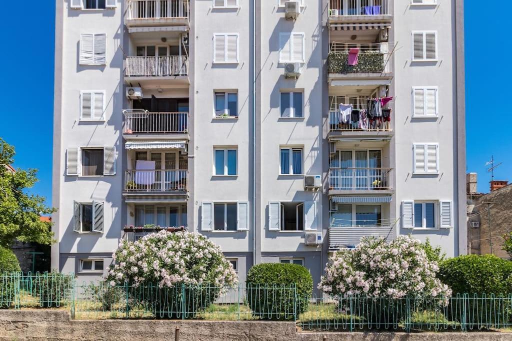 Quirky Apartment Arena With Parking Pula Exterior foto